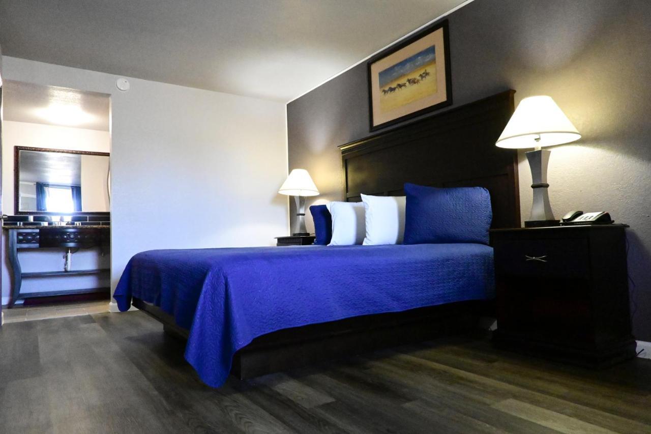 R Nite Star Inn And Suites -Home Of The Cowboys & Rangers Arlington Exterior foto